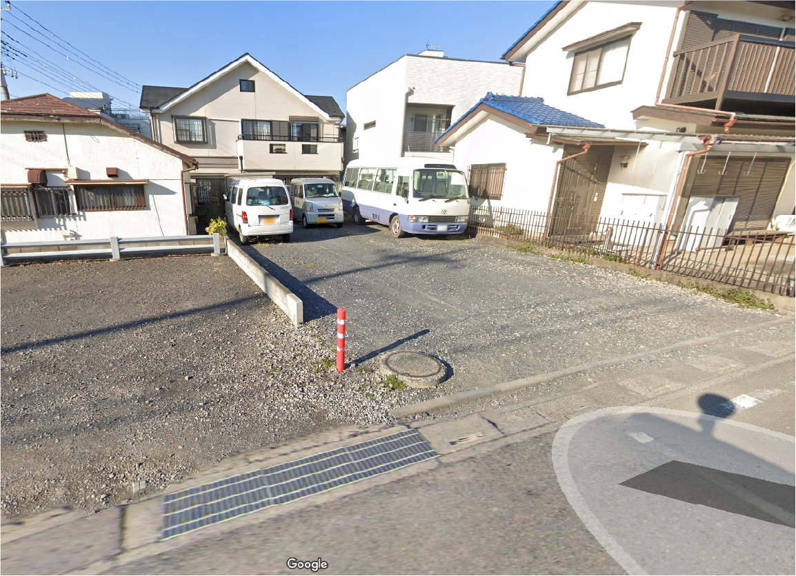 駐車スペースが３台分ある第２駐車場の写真